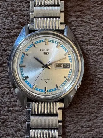 손목시계 세이코5 독특한 다이얼 자동 태엽 작동품
