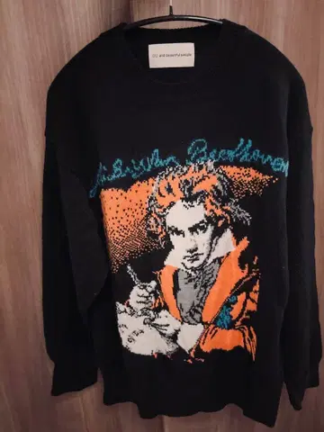 GU and beautiful people 베토벤 니트