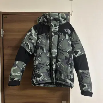 THE NORTH FACE 카모플라쥬 다운 자켓 S
