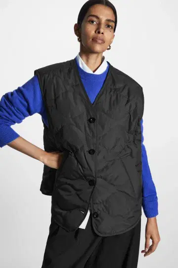 COS 퀼팅 베스트