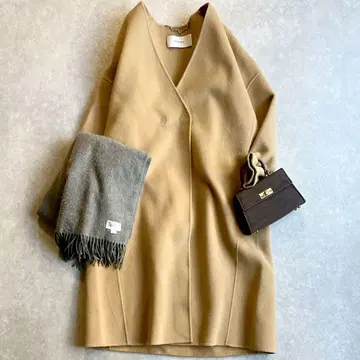 새상품급 어도어 울 캐시미어 리버 노카라 코트 가을/겨울 카멜 루치아나