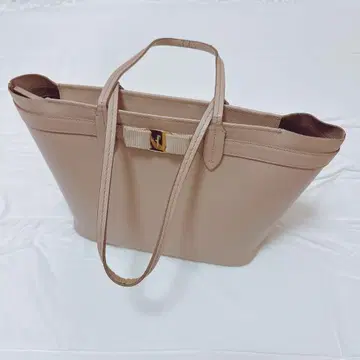 페라가모 백 주머니 포함