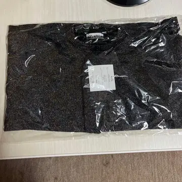 미사용 블랙 계열 아크릴 100% 긴팔 상의 키라키라 얇은 소재의 가디건