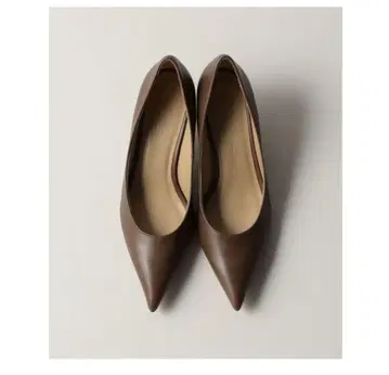 [ 컨디션 최상 ] 포인티드 펌프스 24.5