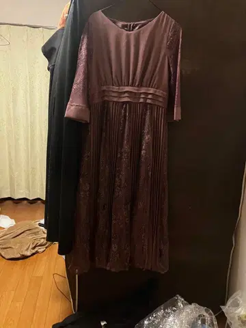 더스티 핑크 플리츠 드레스