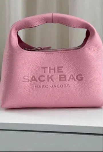 마크제이콥스 삭백 미니 가죽 핑크