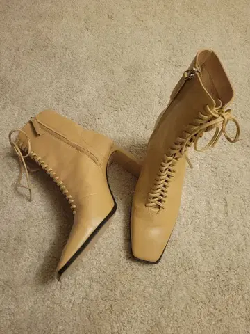 인기 ZARA 베이지 레이스업 부츠