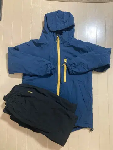 방한 상하의 세트