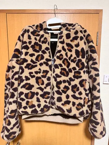 레오파드 무늬 플리스 자켓
