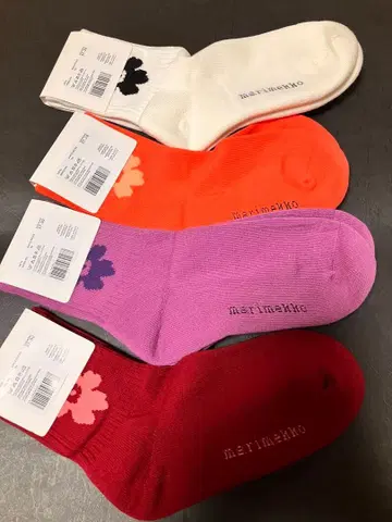 득템 marimekko 꽃무늬 삭스 4족 세트