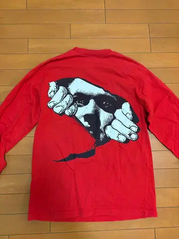 론 T PLEASURES 빨간색