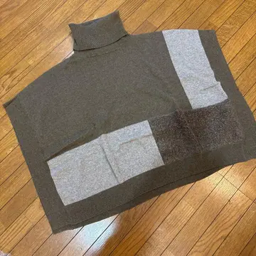 그레이지 계열 터틀넥 니트