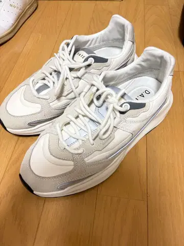 D.A.T.E. 스니커즈 화이트