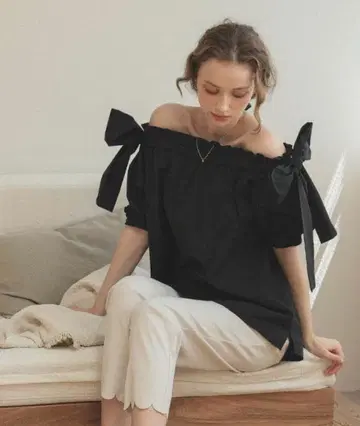 donoban 숄더 리본 블라우스 블랙 새상품