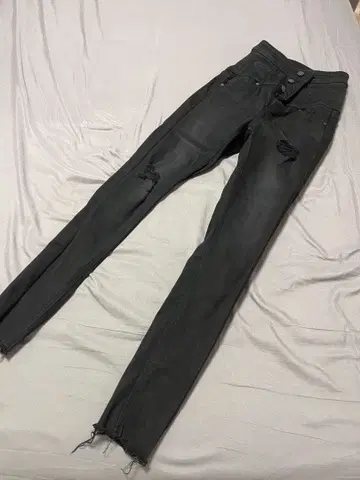 블랙 스키니 데님 데미지 가공