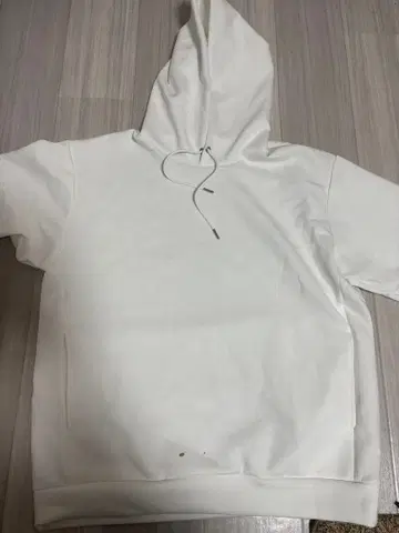 화이트 후드 부착 후드티