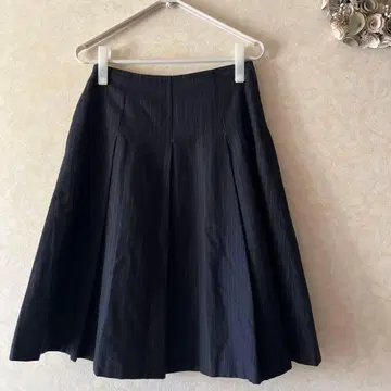 마가렛호웰 모 100 스트라이프 플리츠 턱 스커트