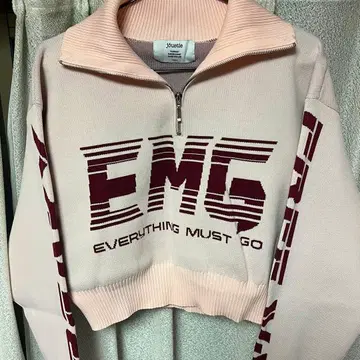 미사용 새상품 jouetie 하프 지퍼 맨투맨