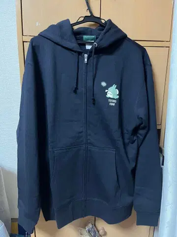 토토로 팬 굿즈 후드티 (보따리 토토로) 네이비 [R-184](L)