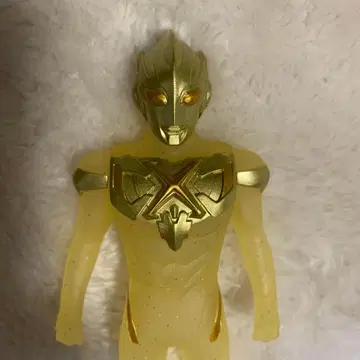울트라맨 X 소프트 비닐 골드 ver.