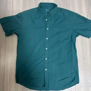 다크 그린 버튼 다운 반팔 셔츠