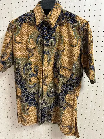 amarillys 드래곤 패턴 반팔 셔츠