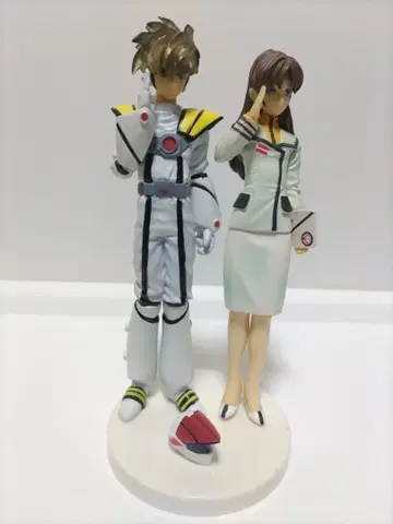 하야세 미사 & 이치죠 테루 피규어 초시공 요새 마크로스
