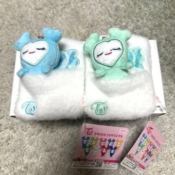 TWICE LOVERYS gigo 이불 낚시릴 패스케이스