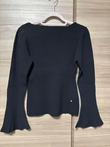 [ 새상품급 ] 셀포드 플레어 리브 니트