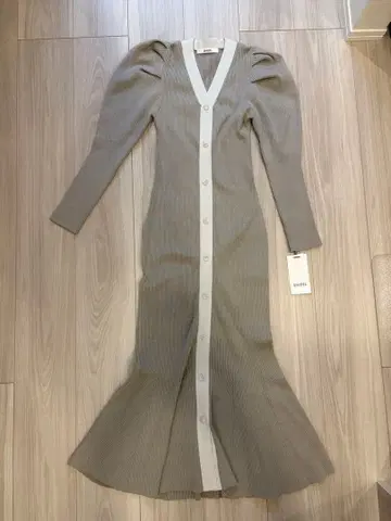 스나이델 긴팔 니트 원피스