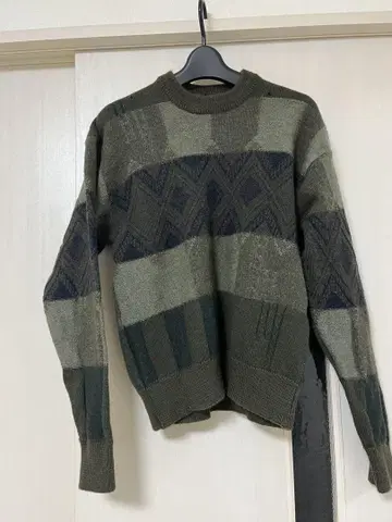 Mr. LOOPER 패치워크 니트