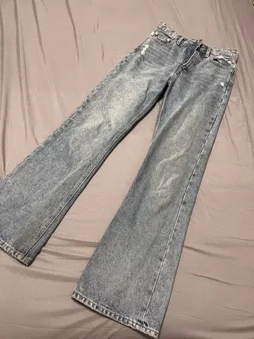 EMODA 그레이 부츠컷 데님