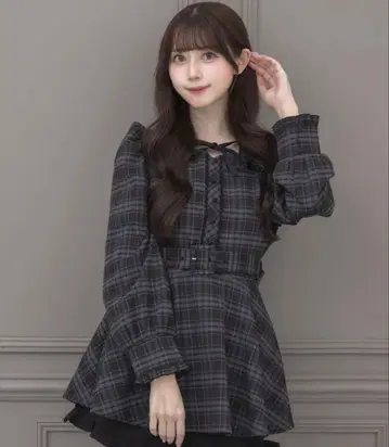 pium 프릴 케이프 프론트 버튼 셋업