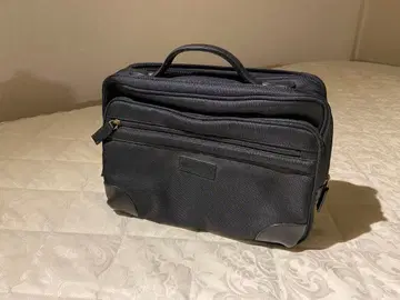 골든 베어 숄더백 새상품급 가격 협상 기꺼이 받습니다.