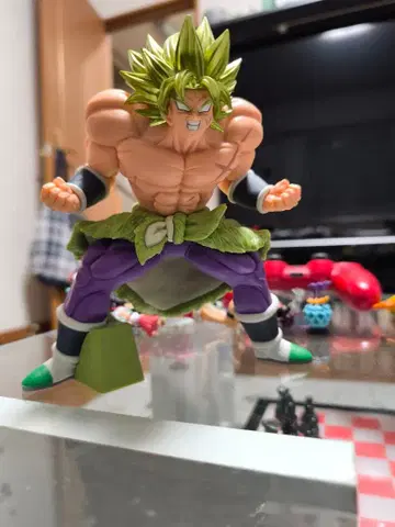 드래곤볼 브로리 피규어