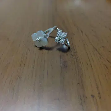 ANTEPRIMA 이어커프