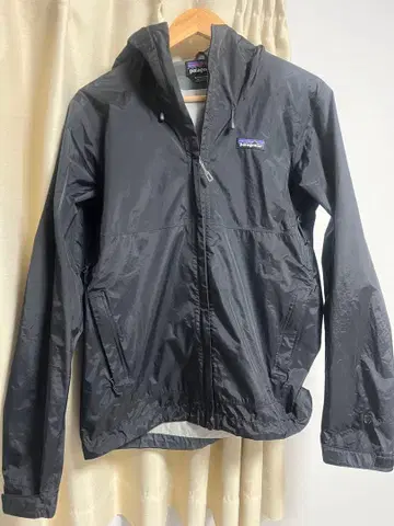 Patagonia 블랙 나일론 자켓