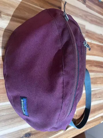 Patagonia 바디백 버건디