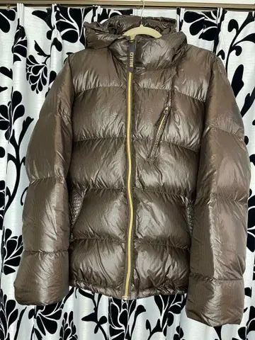 로이알로 다크 브라운 다운 자켓 XL