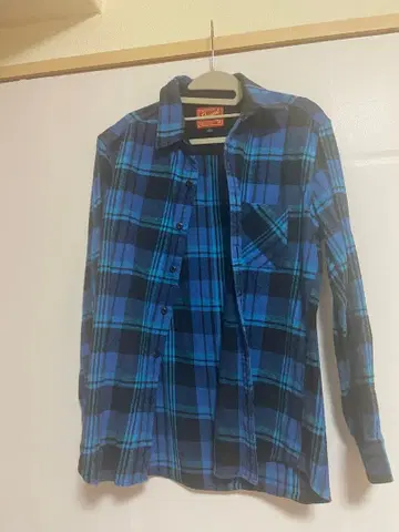 플란넬 블루 계열 체크 무늬 긴팔 셔츠