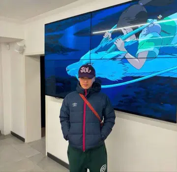 엄브로 다운 자켓 jumadiba 착용