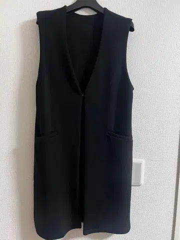 블랙 슬리브리스 베스트