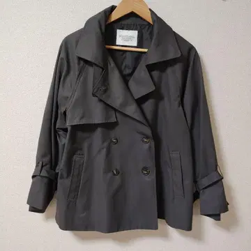 다크 그레이 트렌치코트 더블 브레스트