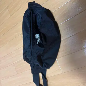 THE NORTH FACE 블랙 바디백