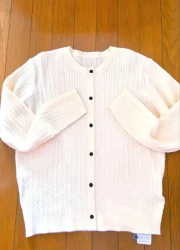 하이 게이지 케이블 짜임 니트 미니 버튼이 예쁜 니트 가디건 고급