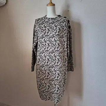 미사용 에포카 애니멀 프린트 긴팔 니트 원피스 40