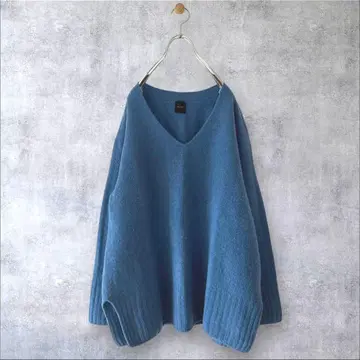 새상품급 스픽 앤 스팬 울 100% V넥 루즈 니트