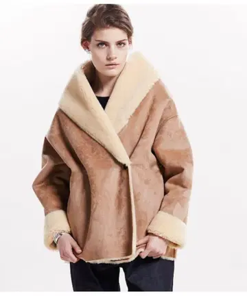 ADAM ET ROPE' 무스탕 코트