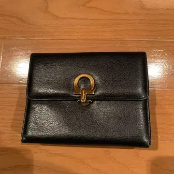 페라가모 파우치