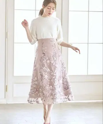 플라워 자수 튤 머메이드 플레어 스커트